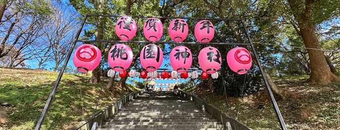 桃園忠烈祠 (旧桃園神社) is one of 近現代.