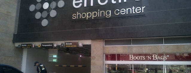 Centro Comercial El Retiro is one of Posti che sono piaciuti a Roberto.