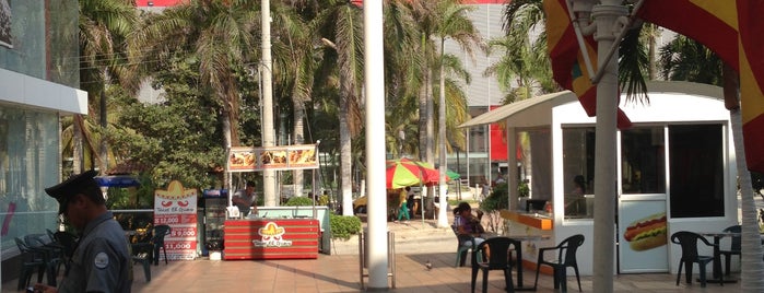 Centro Comercial Country Plaza is one of barranquilla.