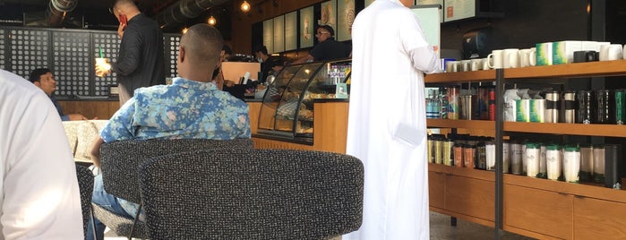 Starbucks is one of Lugares favoritos de Hussein.