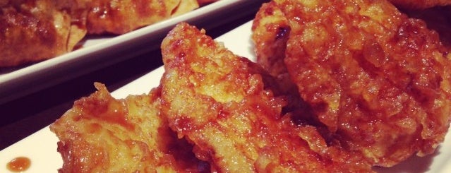 Bonchon Chicken is one of Locais curtidos por Michael.