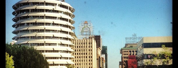 Capitol Records is one of LA TODO.