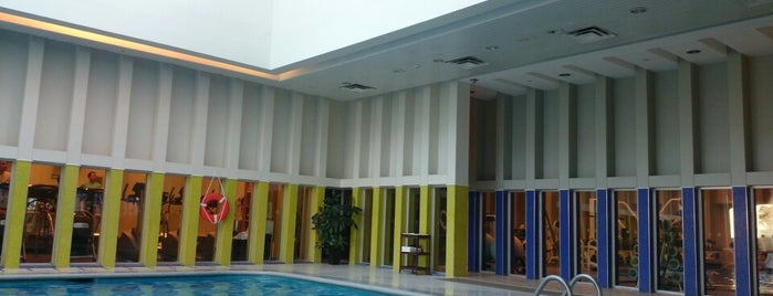 Hyatt Regency Fitness Center is one of Tempat yang Disukai Lisa.