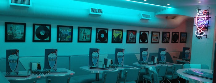 HD Diner is one of Restos 2.