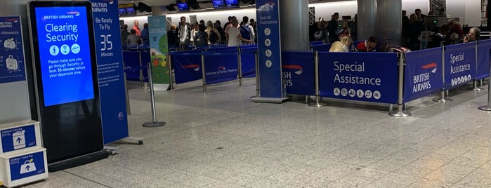 British Airways Check-in is one of Jon'un Beğendiği Mekanlar.