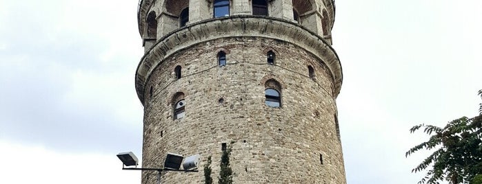 Torre de Gálata is one of Lugares favoritos de TC Bahadır.