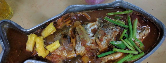 Restorant Ah Wah is one of Best Kuantan eats.