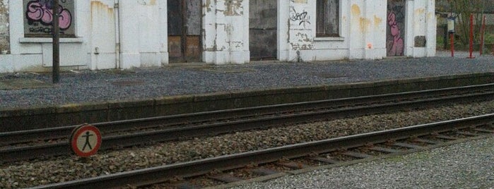 Gare de Rhisnes is one of SNCB.