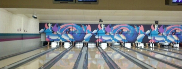 Kat's Alley and Tomahawk Lanes is one of Ravenna.