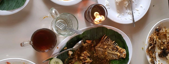 Saung Kuring is one of Indonesian Food (>7 Rated).