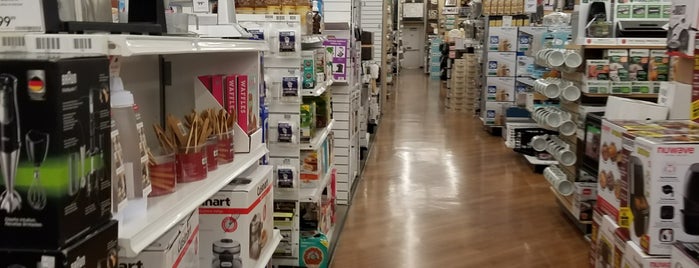 Bed Bath & Beyond is one of Shopping.