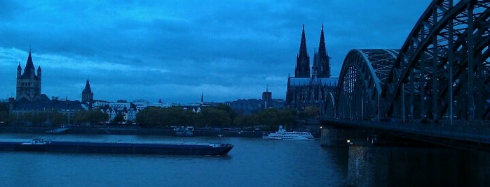 Hohenzollernbrücke is one of Places....