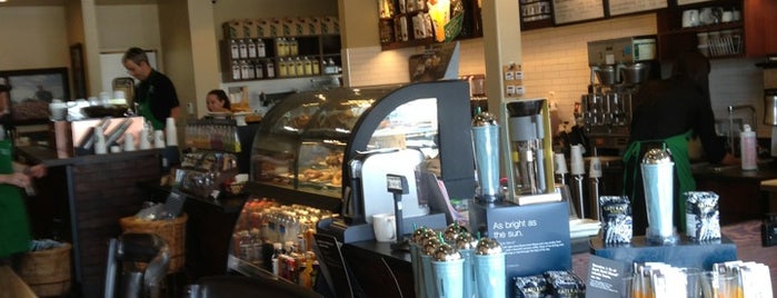 Starbucks is one of Lugares favoritos de Bill.