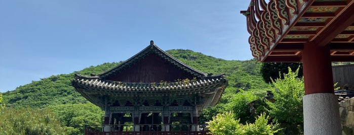 梵魚寺 is one of Busan.
