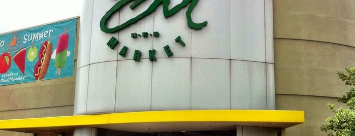 Central Market is one of The 15 Best Places for Groceries in Dallas.