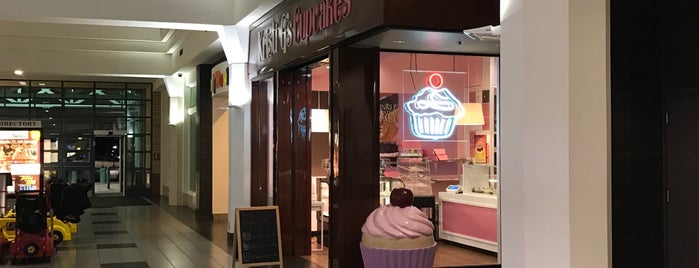 Kristi G's Cupcakes & More is one of Tempat yang Disimpan Valeria.