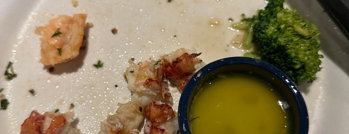 Red Lobster is one of The 11 Best Places for Lobster Bisque in Oklahoma City.
