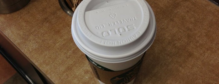 Starbucks is one of Locais curtidos por Erin.
