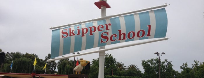 Skipper School is one of Orte, die Ryan gefallen.