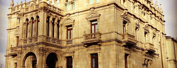 Museo de Bellas Artes is one of País Vasco.