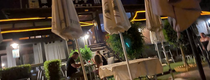Happy Garden Restaurante is one of Rojales.