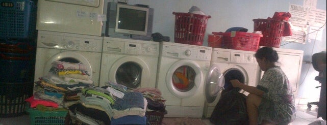 Panda Laundry is one of Co-mayoring.