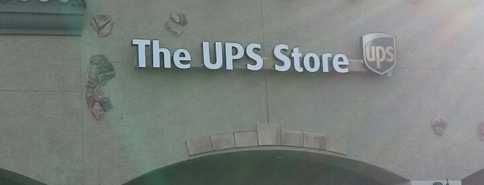 The UPS Store is one of Tempat yang Disukai Jason.