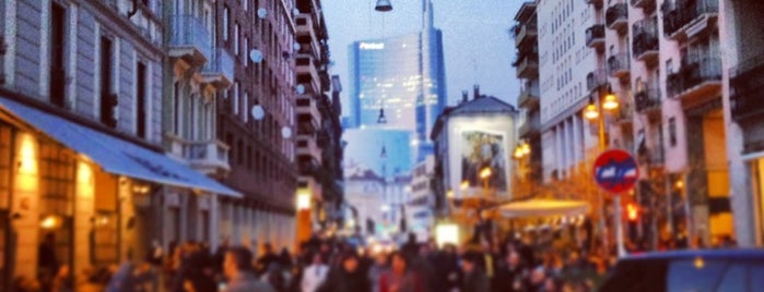 Radetzky Cafè is one of Milano da bere.