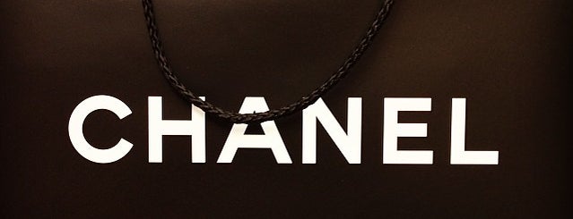 CHANEL is one of Alexiさんのお気に入りスポット.