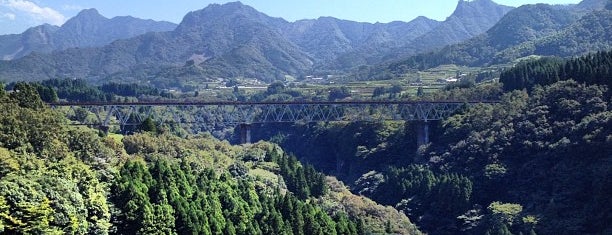 雲海橋 is one of 日本の名橋999選その１.