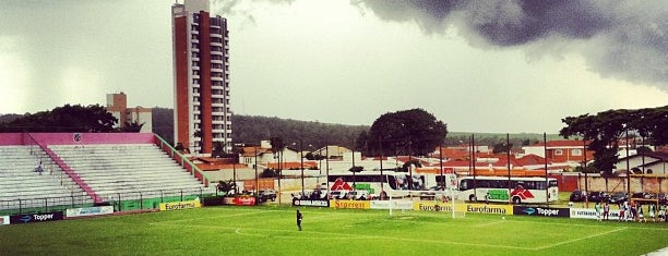 Estádio Benito Agnelo Castellano is one of สถานที่ที่ Marraiana ถูกใจ.