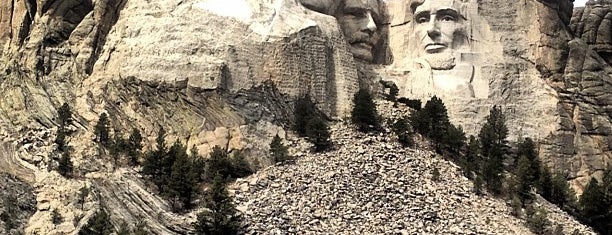 Mount Rushmore National Memorial is one of Планы на жизнь.