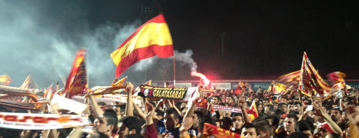 Galatasaray Metin Oktay Tesisleri is one of Posti che sono piaciuti a Burç.