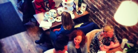 Cup Tea Room is one of Lieux qui ont plu à Alison.