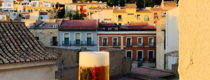 Claustro 4 Rooftop Bar is one of Alicante.