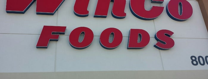 WinCo Foods is one of Shawnさんのお気に入りスポット.