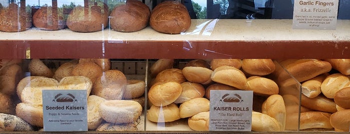 Italian Peoples Bakery is one of Grocery Stores.