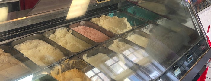 Cold Stone Creamery is one of Guide to Pasadena's best spots.