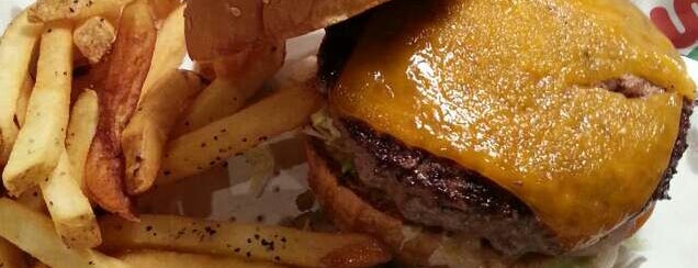 Chili's Grill & Bar Restaurant is one of Burgers To Kill For.