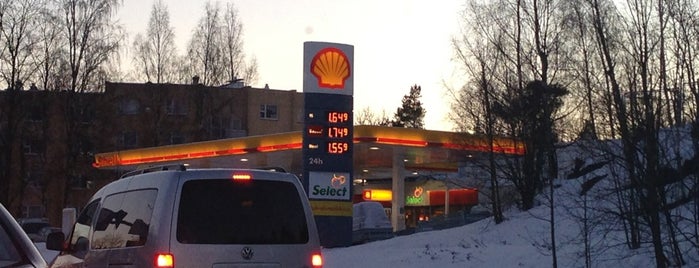 Shell is one of สถานที่ที่ Dmitriy ถูกใจ.