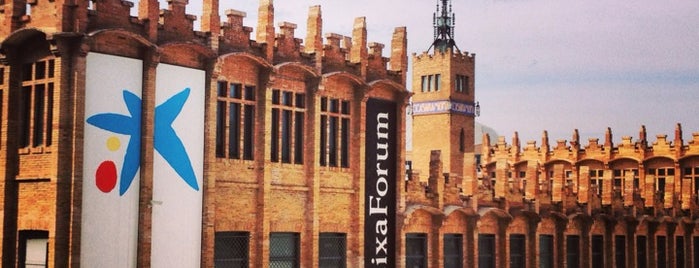 CaixaForum Barcelona is one of Tempat yang Disukai Roger.