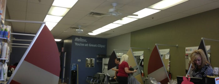 Great Clips is one of Lieux qui ont plu à Jon.