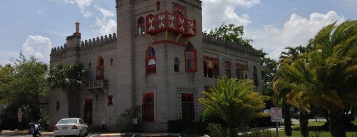 Villa Zorayda Museum is one of สถานที่ที่ Lizzie ถูกใจ.