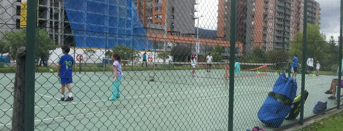 cancha de tenis la alameda is one of deportes.