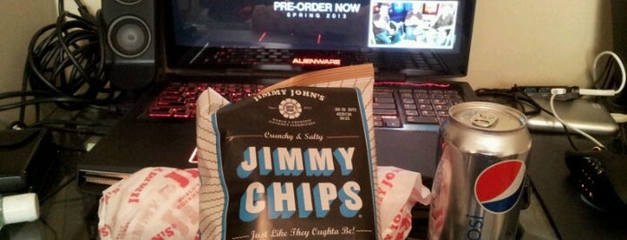 Jimmy John's is one of Lugares favoritos de Tanya.
