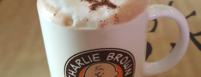 Charlie Brown Café is one of Medan.