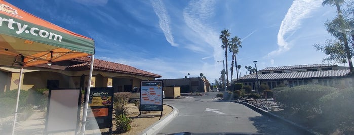 Quick Quack Car Wash - Rancho Mirage is one of Tempat yang Disukai Andrew.