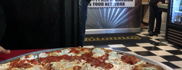 Totonno's Pizzeria Napolitano is one of NYC Pizza To-Dos and Dones.