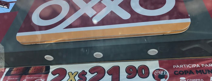 Oxxo is one of Martin L.さんのお気に入りスポット.