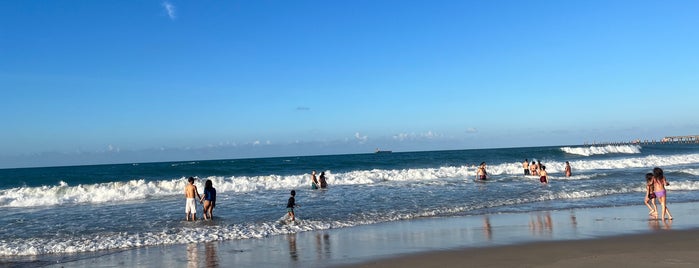 Praia do Poço da Draga is one of Fortaleza, CE.